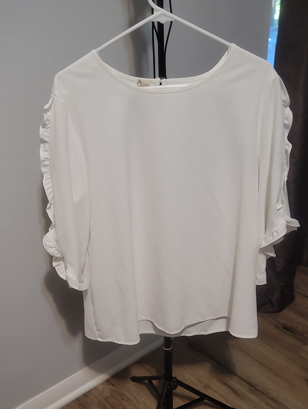 Brand New White Ruffle-Sleeve Women’s Blouse